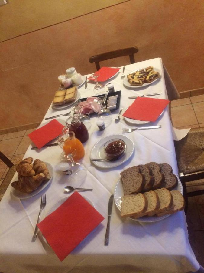הוילה Pontestura Agriturismo Cascina Smeralda מראה חיצוני תמונה