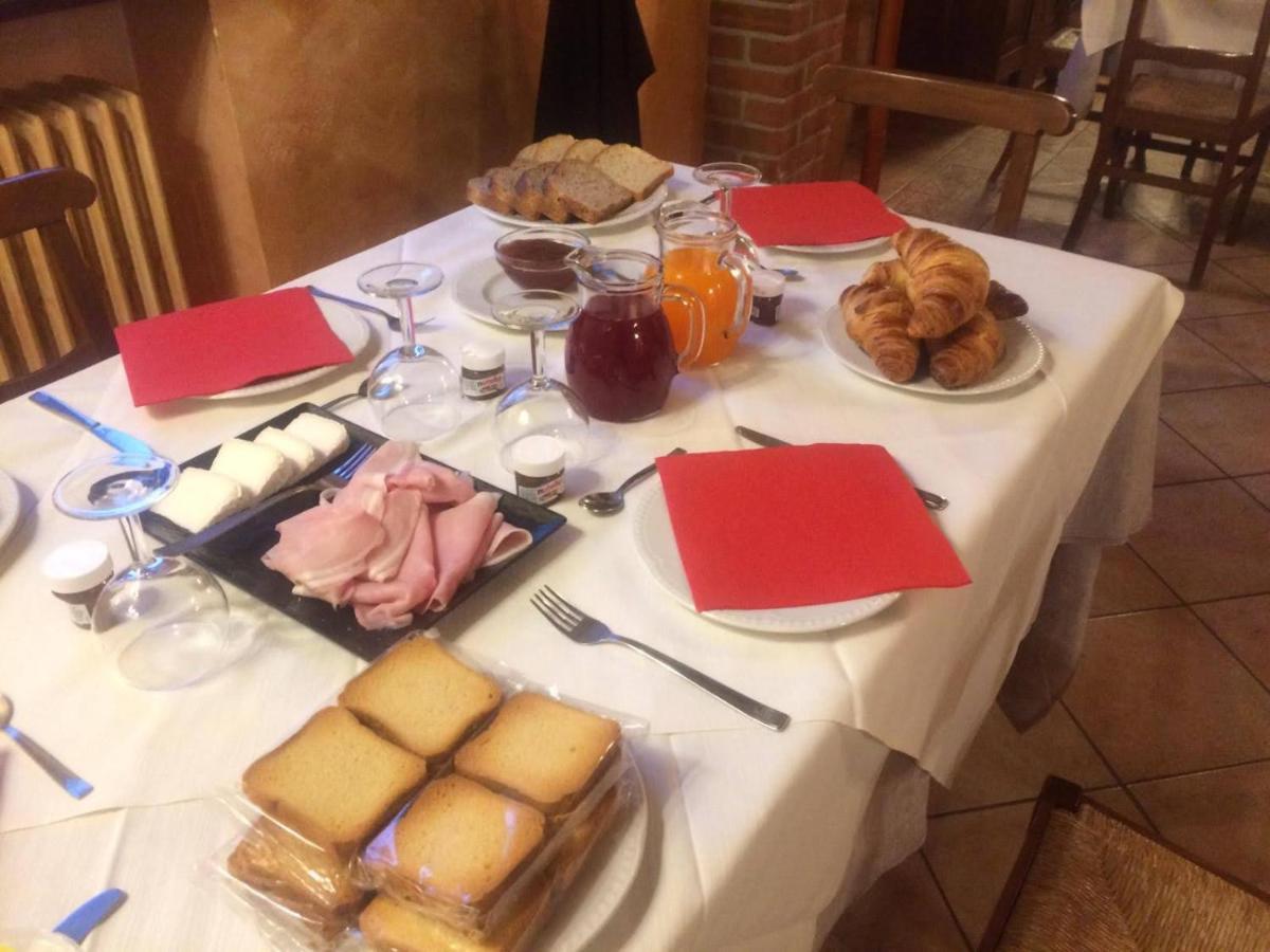 הוילה Pontestura Agriturismo Cascina Smeralda מראה חיצוני תמונה